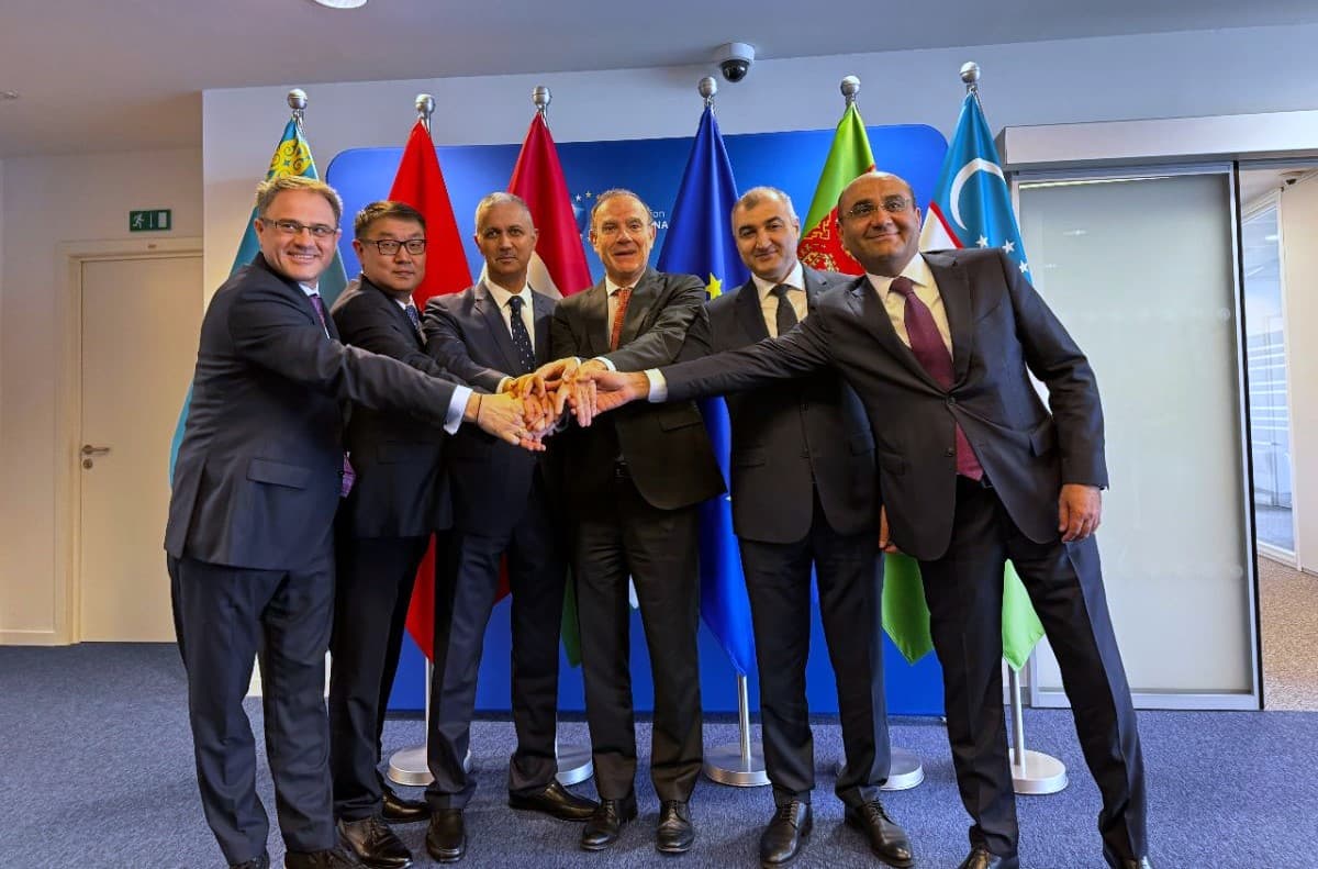 delegaciya-turkmenistana-prinyala-uchastie-v-zasedanii-dialoga-vysokogo-urovnya-es-centralnaya-aziya