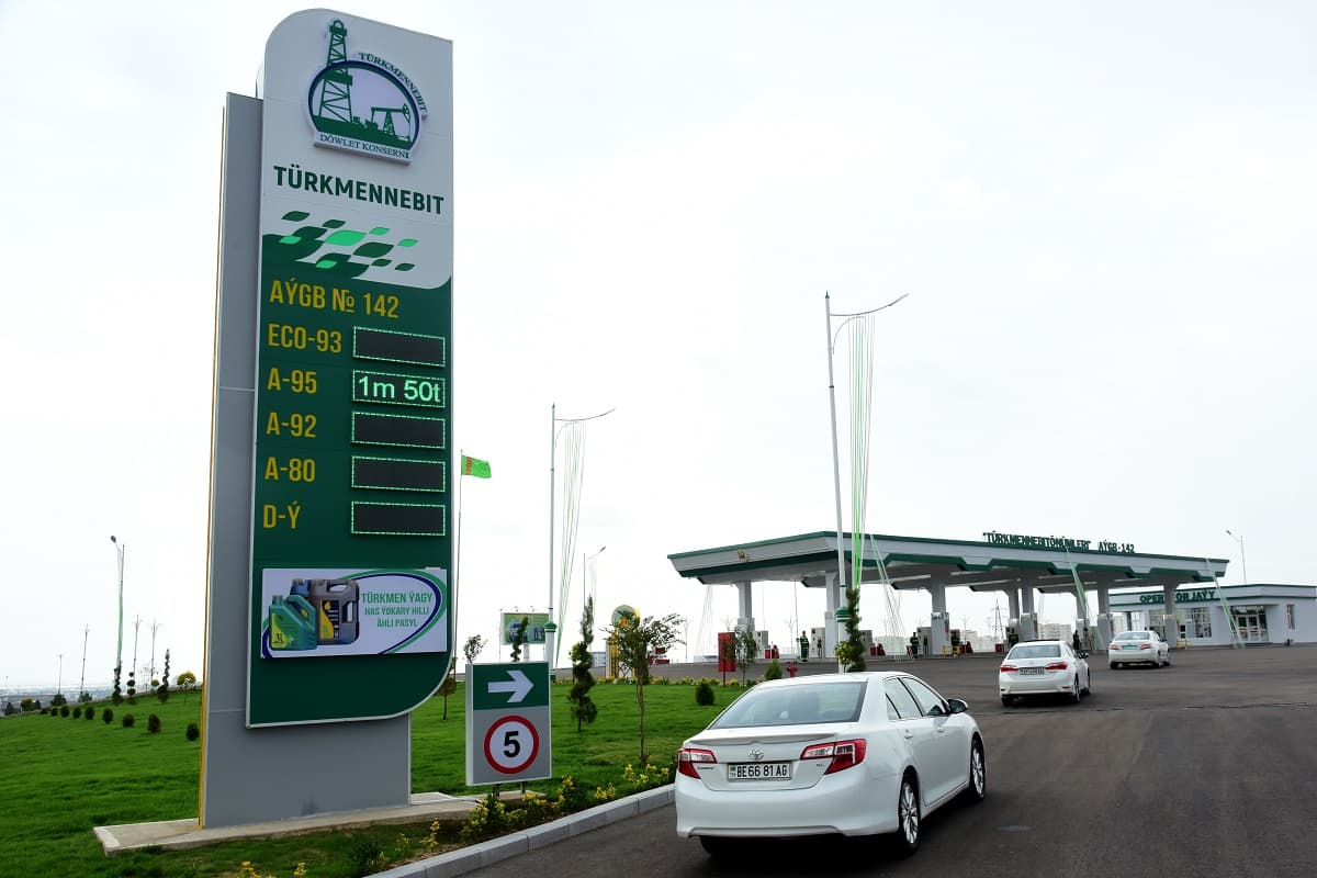 v-ashhabade-otkrylas-posle-kardinalnoj-renovacii-azs-142-po-ulice-ankara