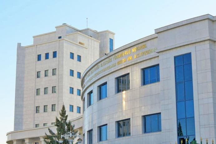 v-ashhabade-postroyat-dopolnitelnyj-korpus-turkmeno-rossijskoj-shkoly-imeni-s-pushkina