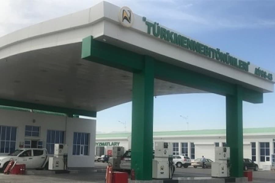 turkmenistanda-benzin-ondurilisinin-depgini-calt-osyar