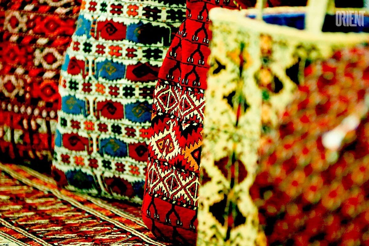 Transformation of the traditions of Turkmen weaving at the exhibition of carpets