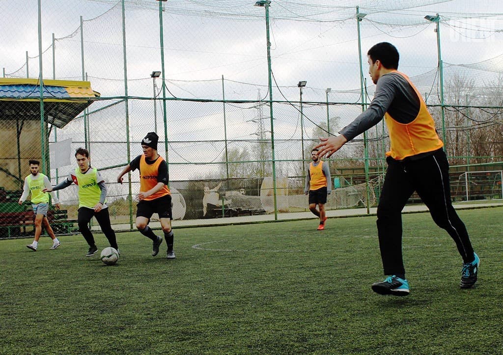 Turkmen students in Romania have played futsal cup in honor of World Health Day