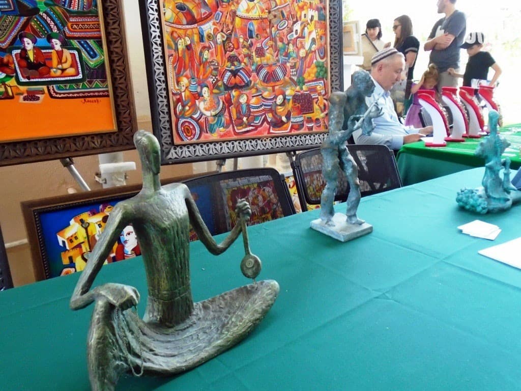 Creative exhibition-fair from professionals and amateurs