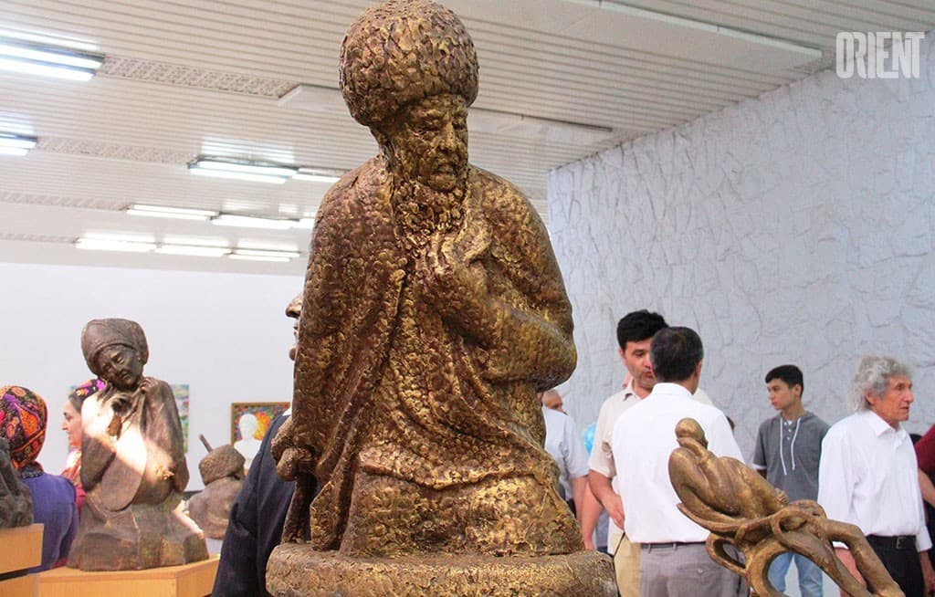 Anniversary exhibition of sculptor Orazmurad Kurbanov opened in Ashgabat
