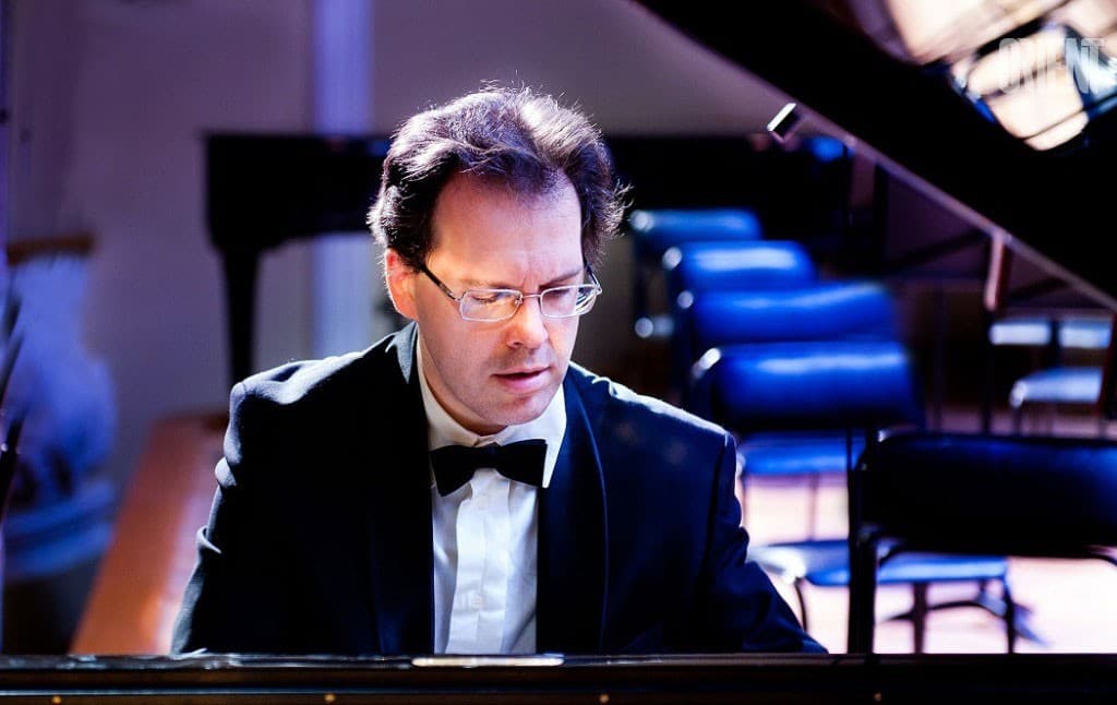 Russian pianist-virtuoso Yuri Bogdanov will give a concert in Ashgabat
