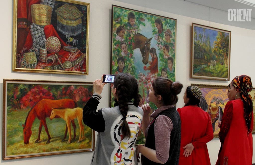 An exhibition of works by Turkmen artists will be held in St. Petersburg