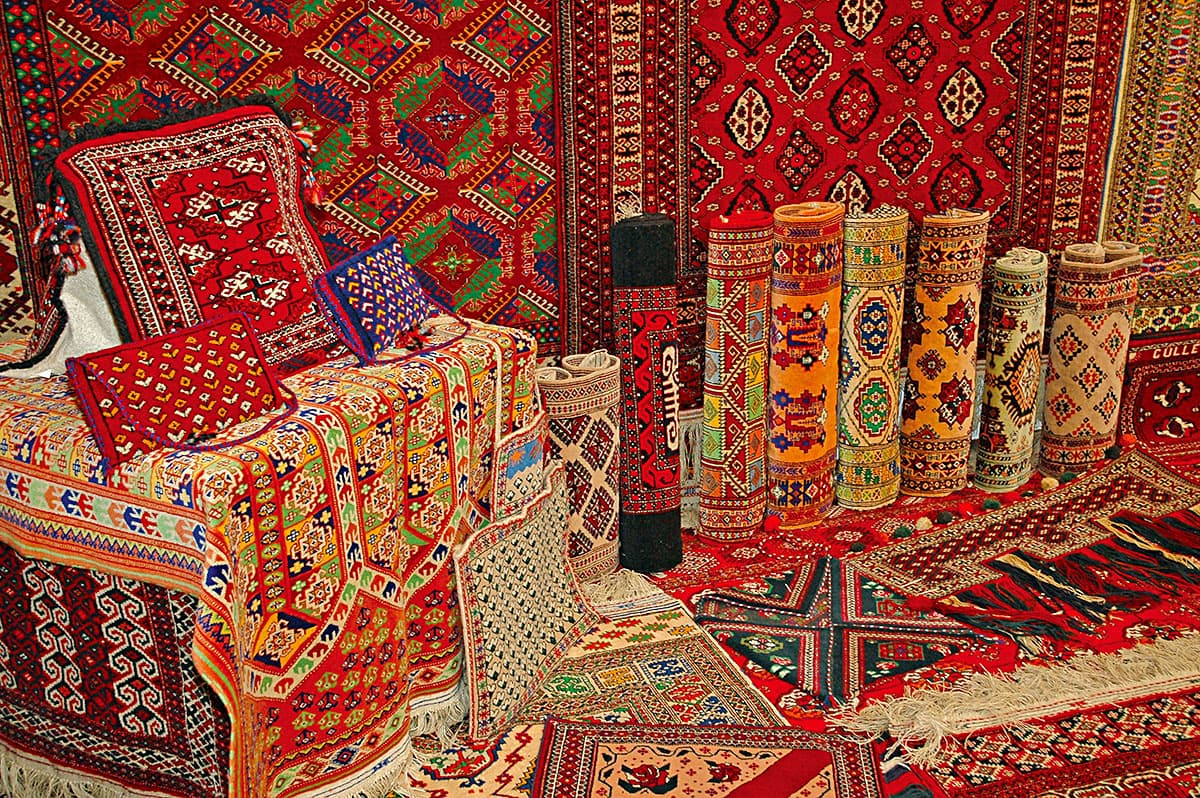 UNESCO to examine the nomination of Turkmen carpet weaving traditions for inscription on the List of the intangible heritage of humanity