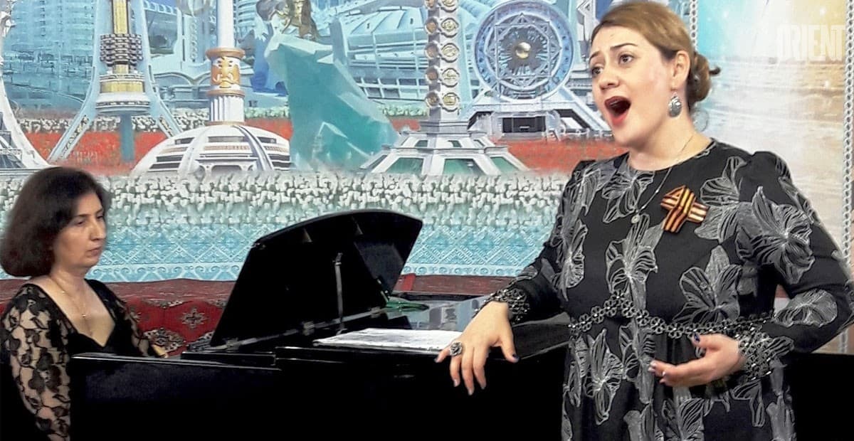 Military song concert: Turkmen soloists mark the 75th anniversary of the Great Victory