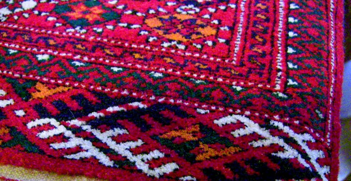 Motifs woven in Turkmen carpets, or genetic memory of the people
