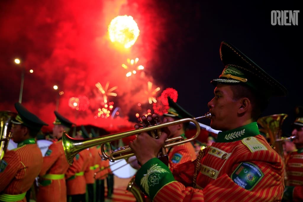 dedicated-to-the-national-heroic-deed-turkmen-cavalry-t-34-and-special-forces-on-the-may-9-march