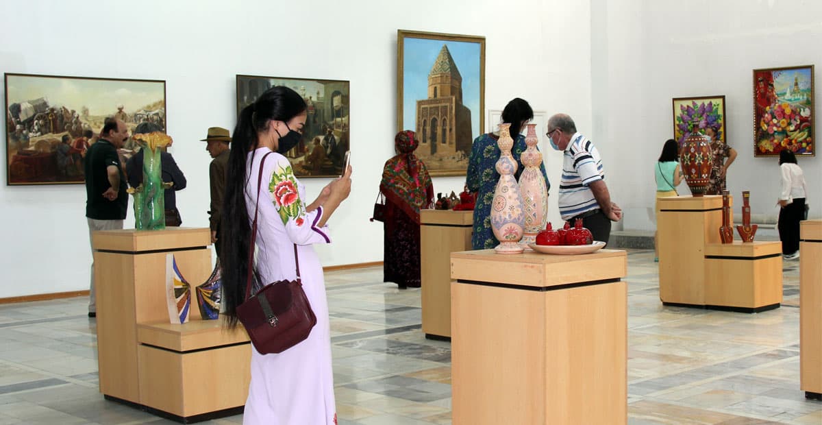 An art exhibition dedicated to the Independence Day was opened in Ashgabat