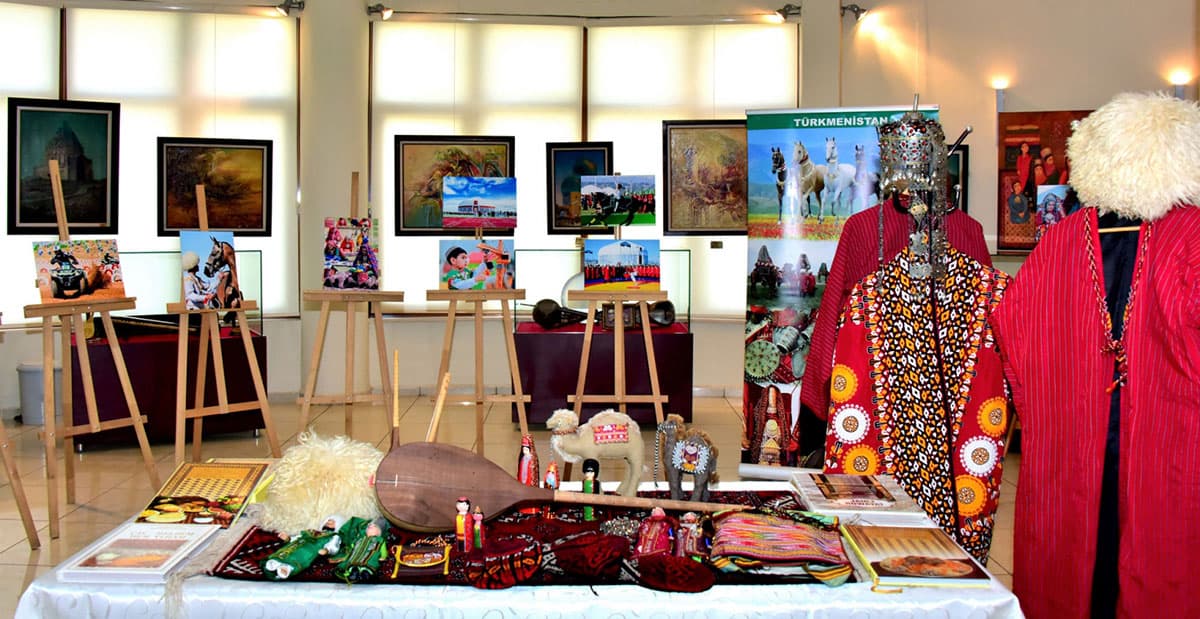 Photo exhibition "Turkmenistan - a country of neutrality"