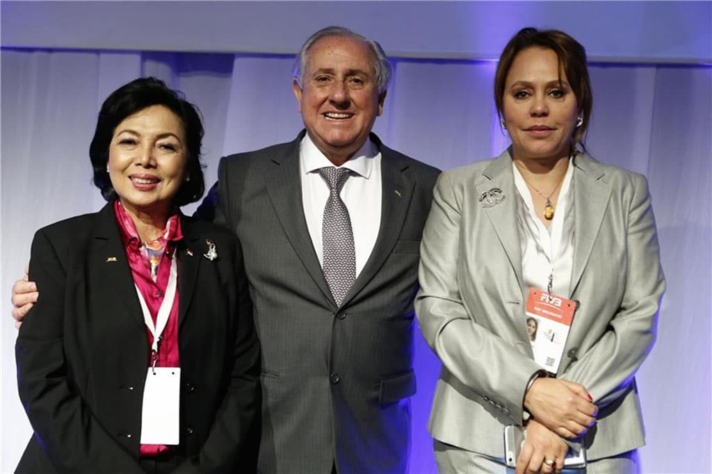 World volleyball writes its history