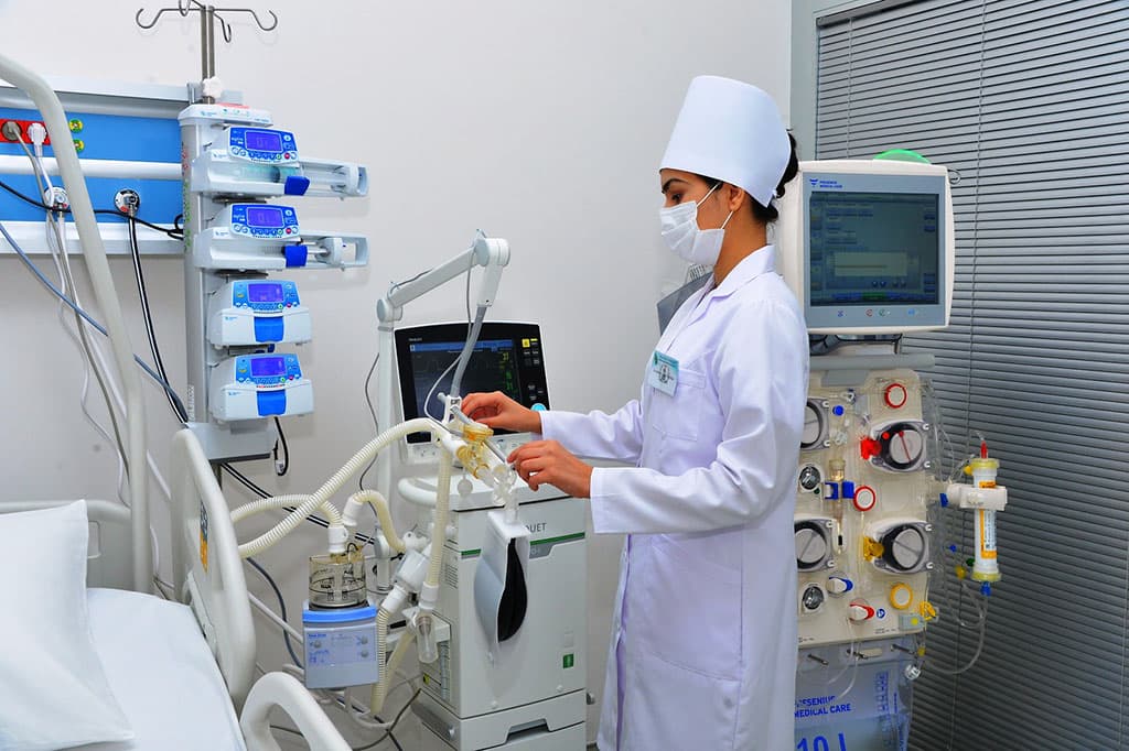 The President of Turkmenistan opened a new infectious hospital in Akhal
