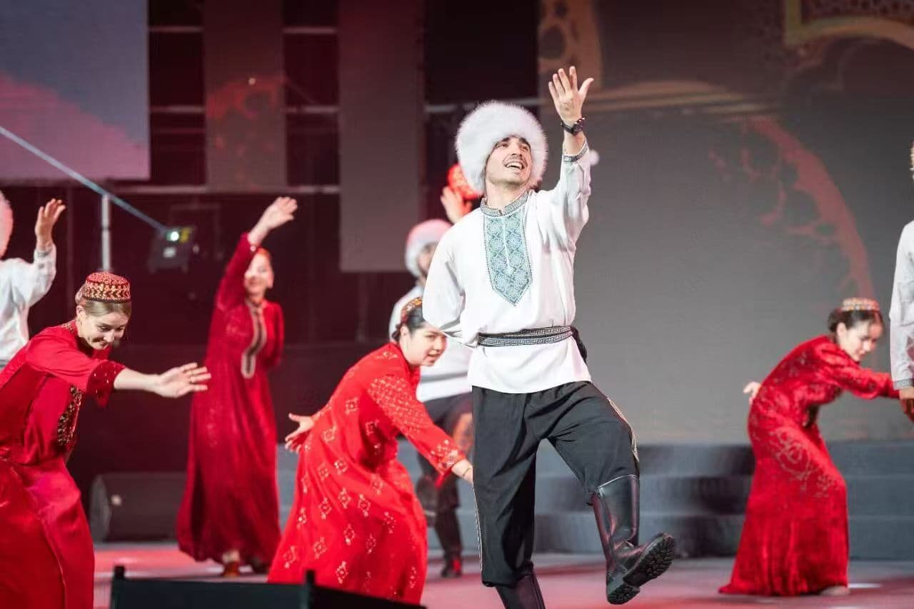 hytayyn-uniwersitetinde-turkmen-talyplarynyn-gatnasmagynda-dabara-gecirildi