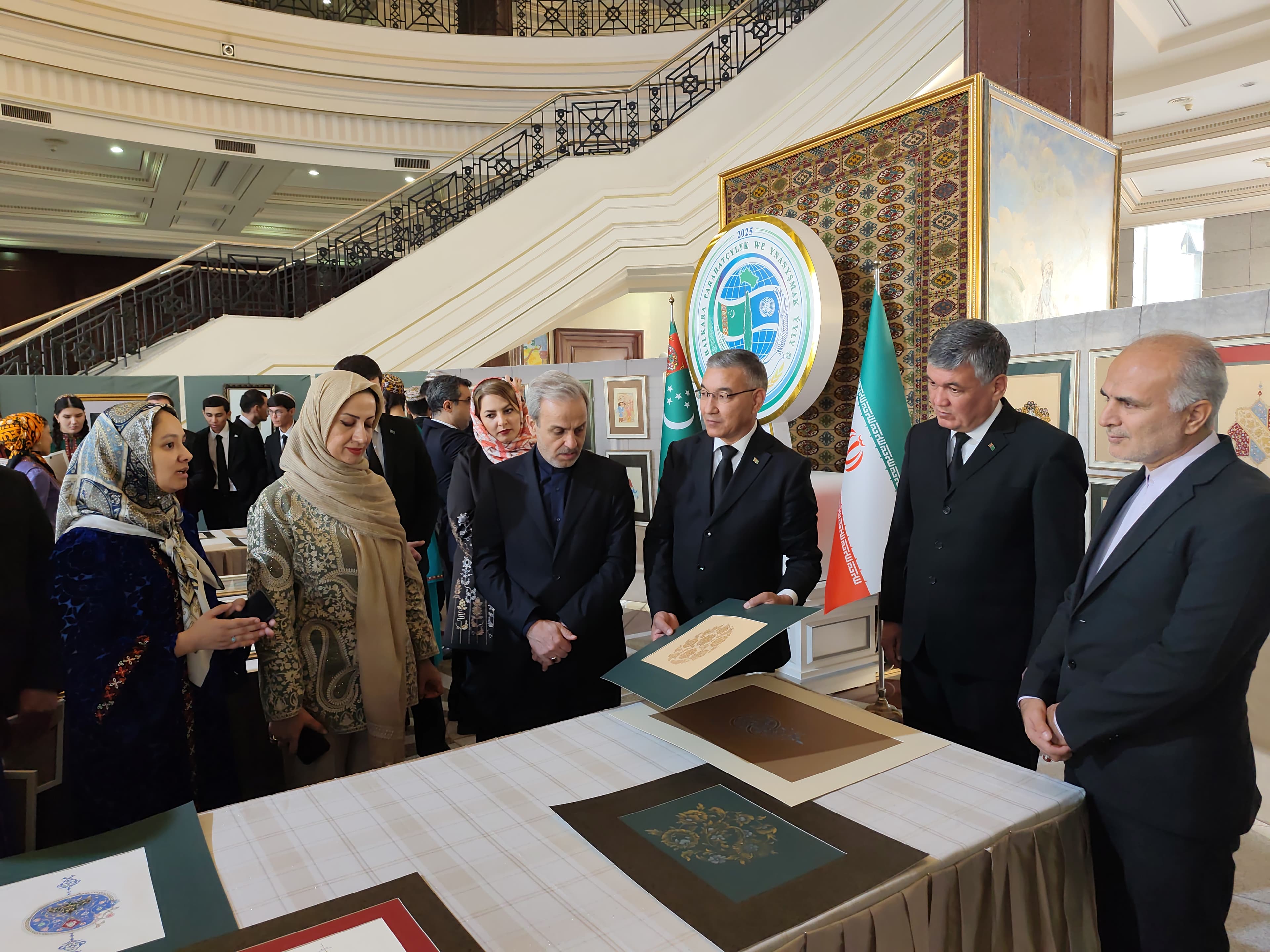 asgabatda-eyranyn-miniatyura-we-altyn-cayyp-bezemek-sungaty-boyunca-ussatlyk-sapaklary-tamamlandy