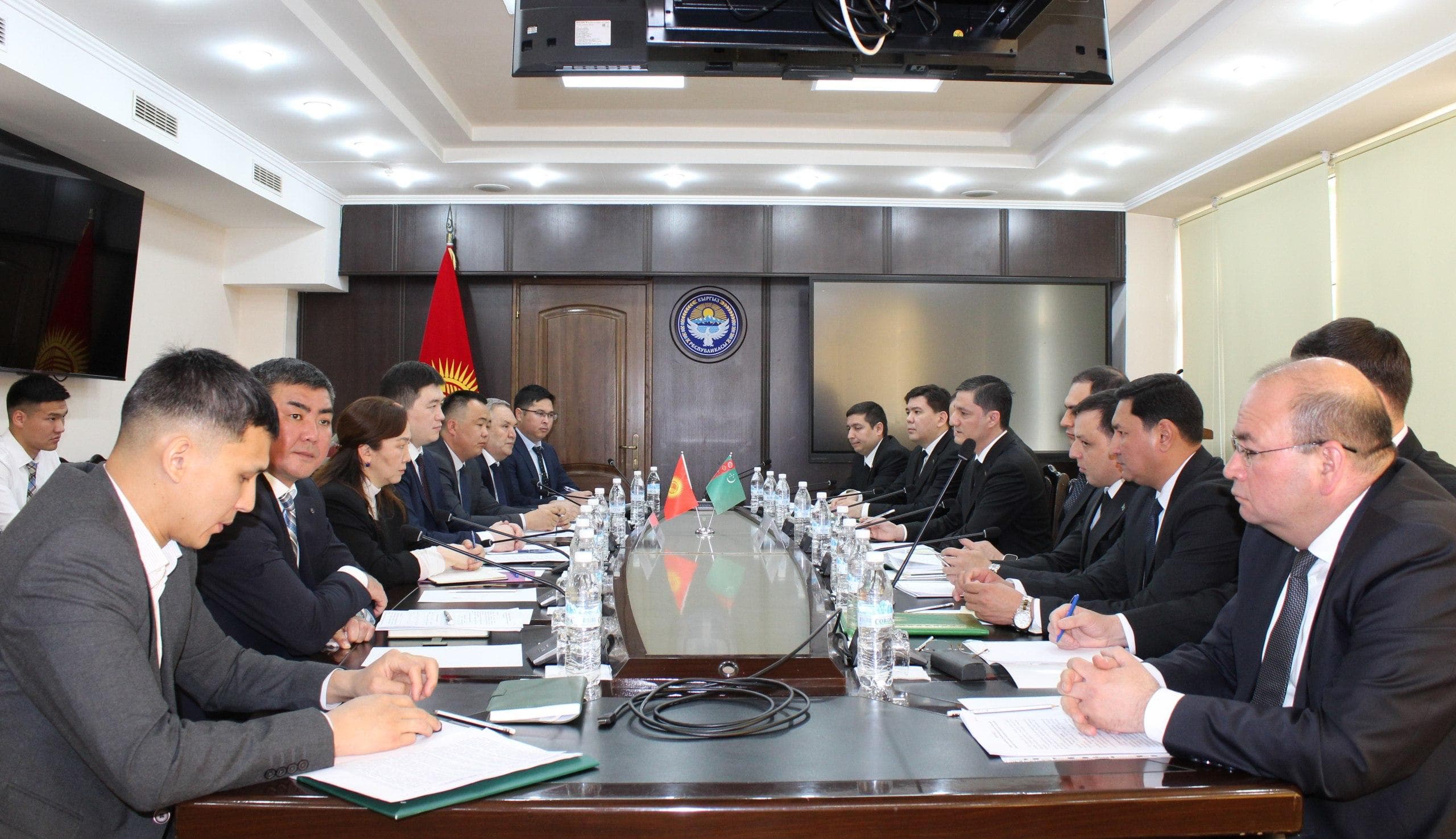 delegaciya-turkmenistana-prinimaet-uchastie-v-pervom-zasedanii-sovmestnoj-turkmeno-kyrgyzskoj-komissii-po-voprosam-transporta-tranzita-i-logistiki