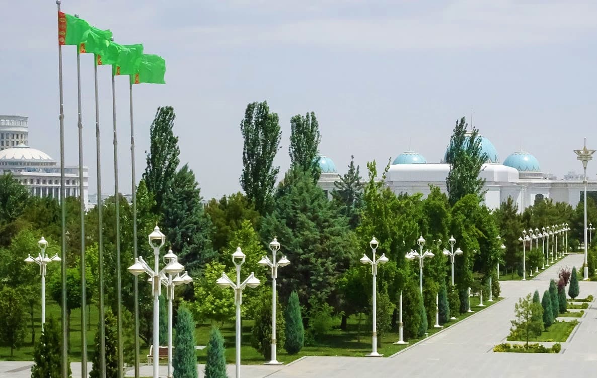 turkmenistanyn-halk-maslahatynyn-baslygy-bilen-bae-nin-wise-prezidentinin-arasynda-telefon-arkaly-sohbetdeslik