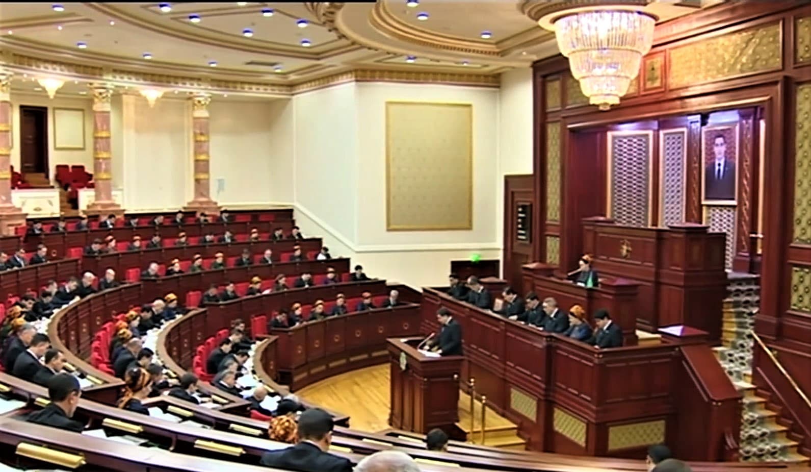 v-turkmenistane-gotovyat-novye-zakony-o-pravah-cheloveka-virtualnyh-aktivah