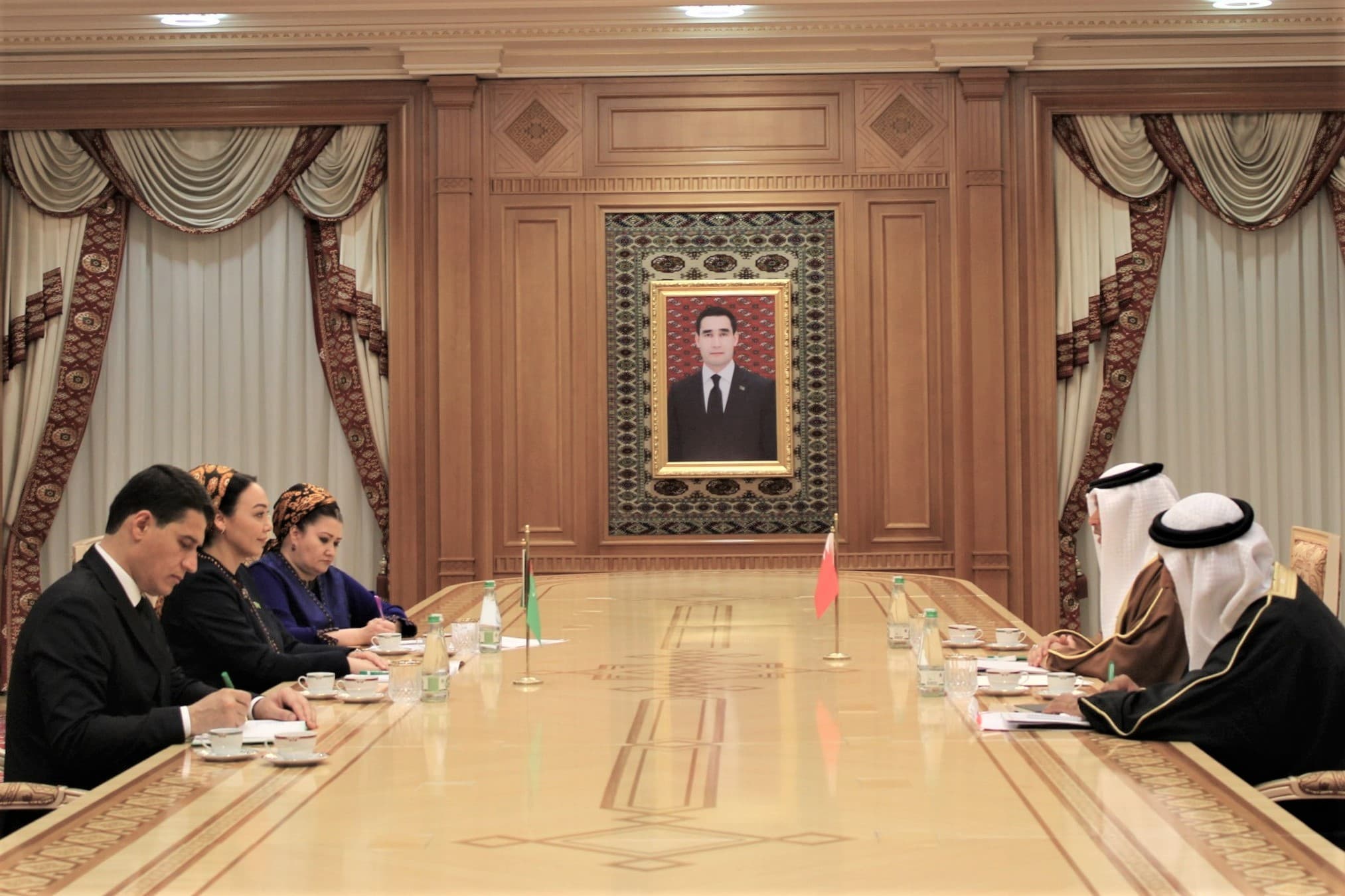 turkmenistanda-bahreynin-ilcisi-akkreditirlendi
