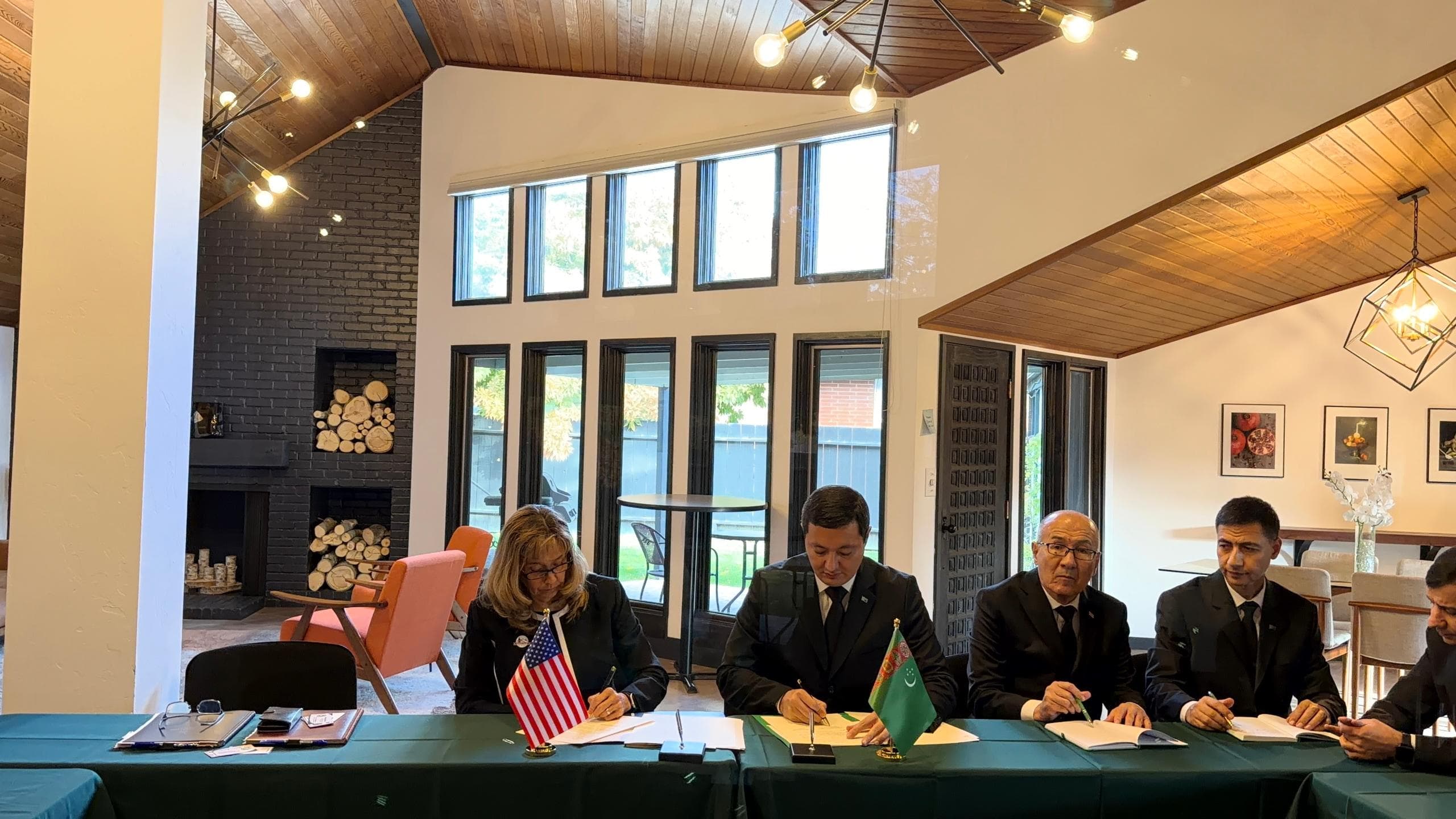 turkmen-wekiliyeti-abs-nyn-demirgazyk-gunbatar-kollejinin-mumkincilikleri-bilen-yakyndan-tanysdylar