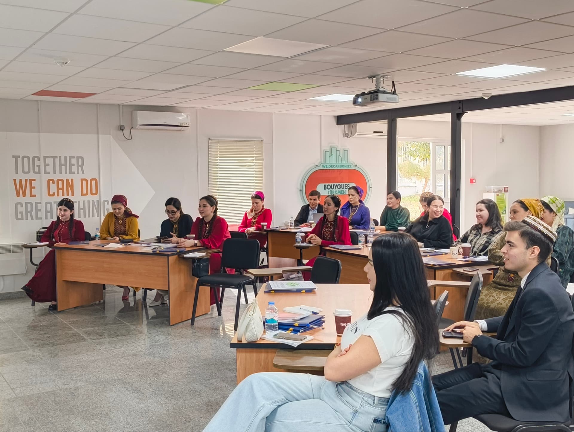 ea-jogapkarciligi-aradan-ayyrman-zurnalistikany-uytgedyar-asgabatda-gecirilyan-okuwlaryn-temasy