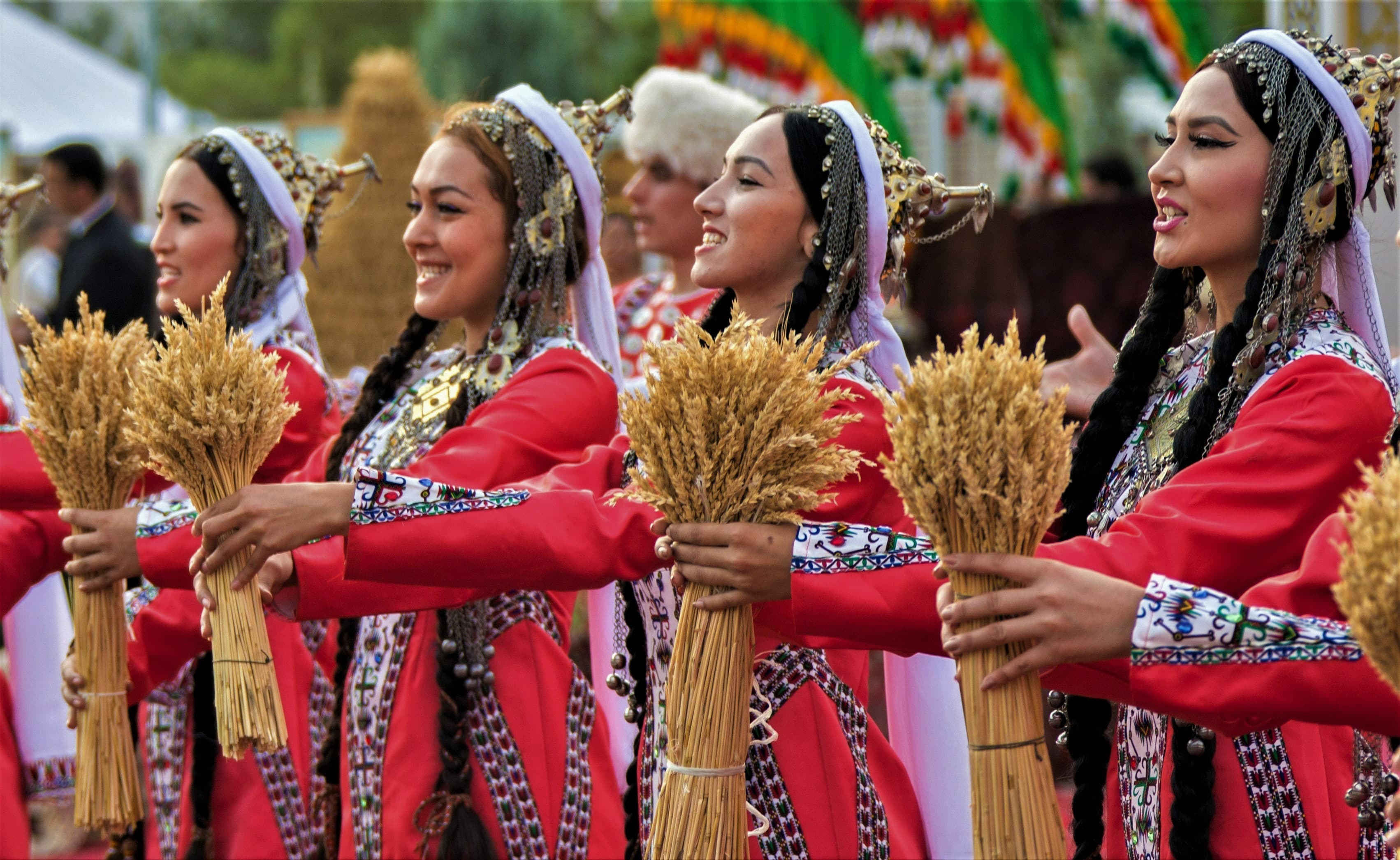 prezident-turkmenistana-pozdravil-sprazdnikom-urozhaya