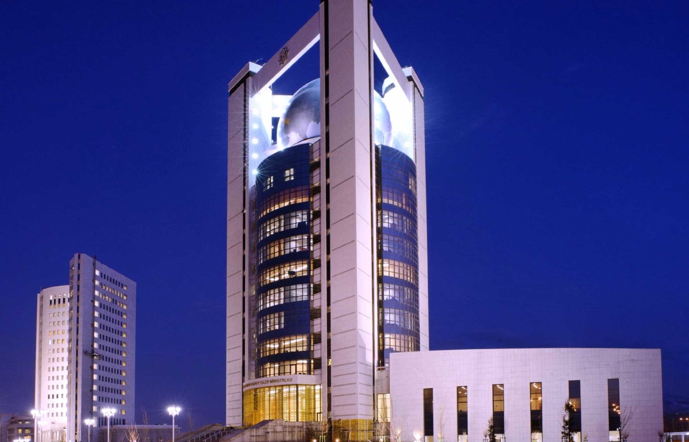 serdar-berdymuhamedov-utverdil-plan-raboty-mid-turkmenistana-na-2025-god