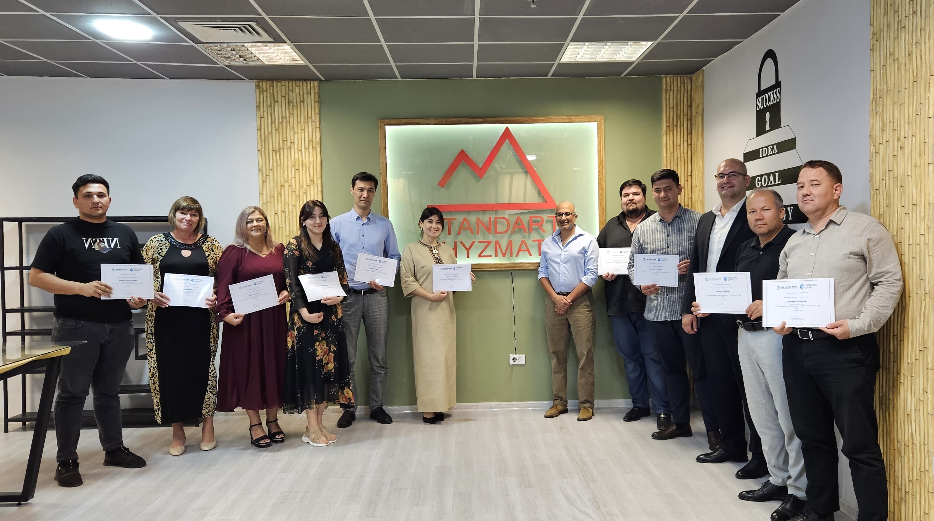 eksperty-vsemirnogo-banka-obuchili-turkmenskih-specialistov-dlya-predstoyashchego-oprosa-predpriyatij