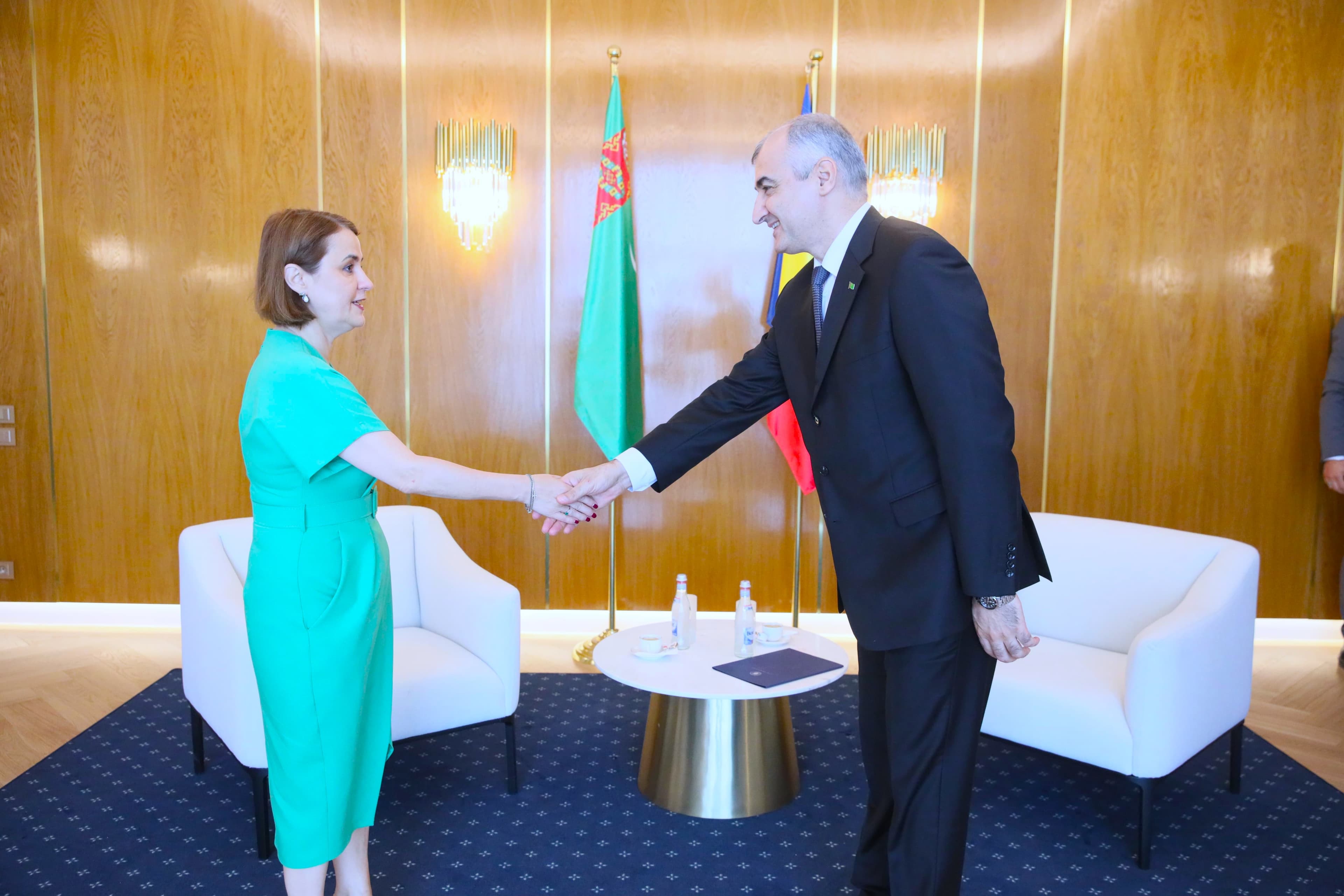 v-buhareste-sostoyalsya-ocherednoj-raund-politkonsultacij-mezhdu-turkmenistanom-i-rumyniej