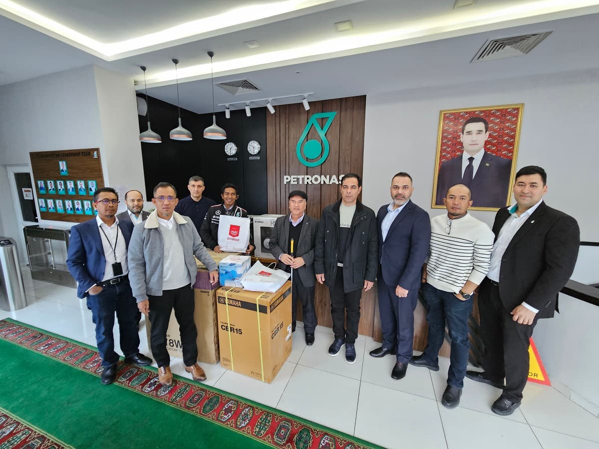 petronas-socialnaya-programma-prazdnichnaya-mechta-v-dejstvii