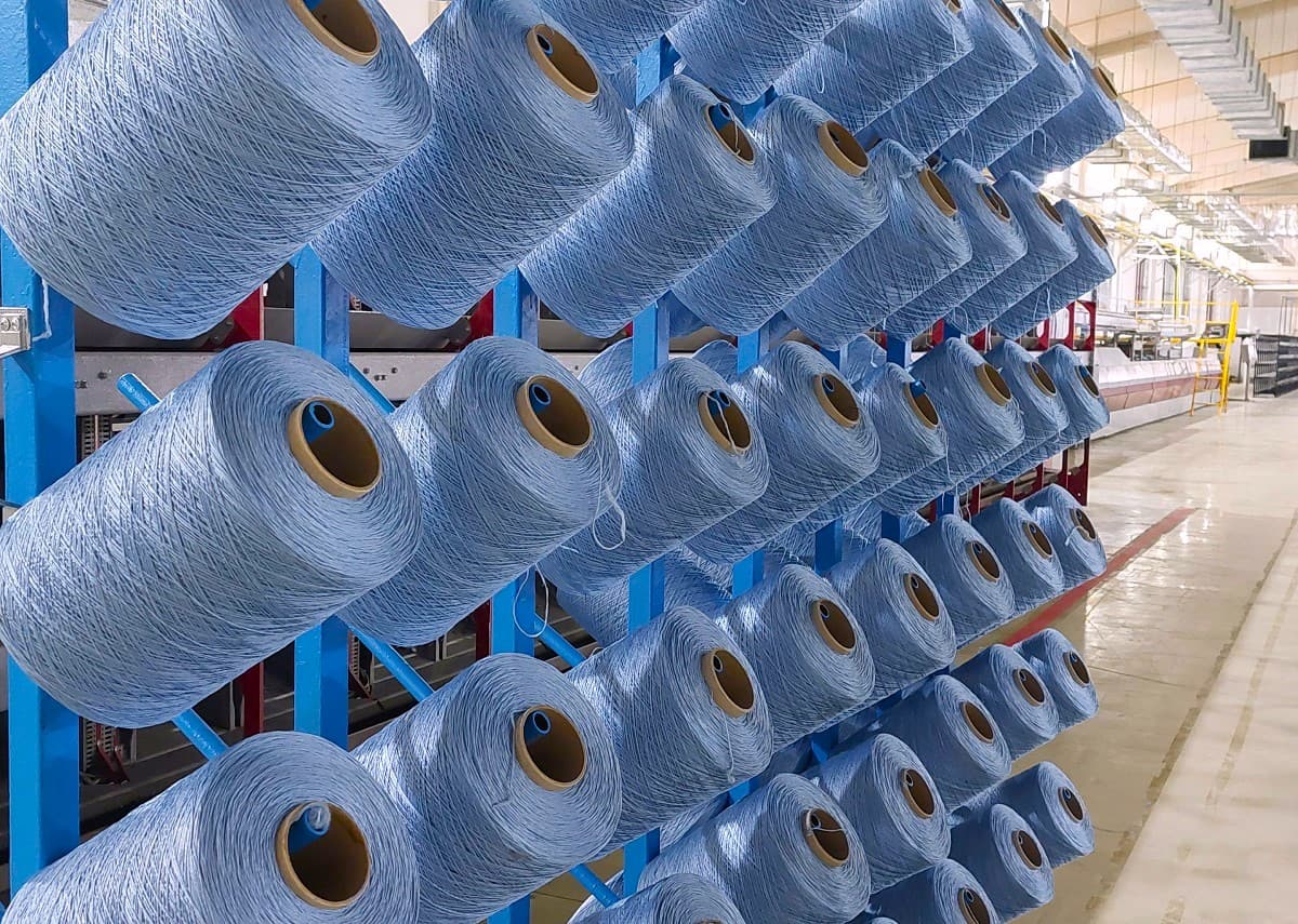 golden-yarn-polypropylene-yarn-manufacturing-carpets-and-rugs