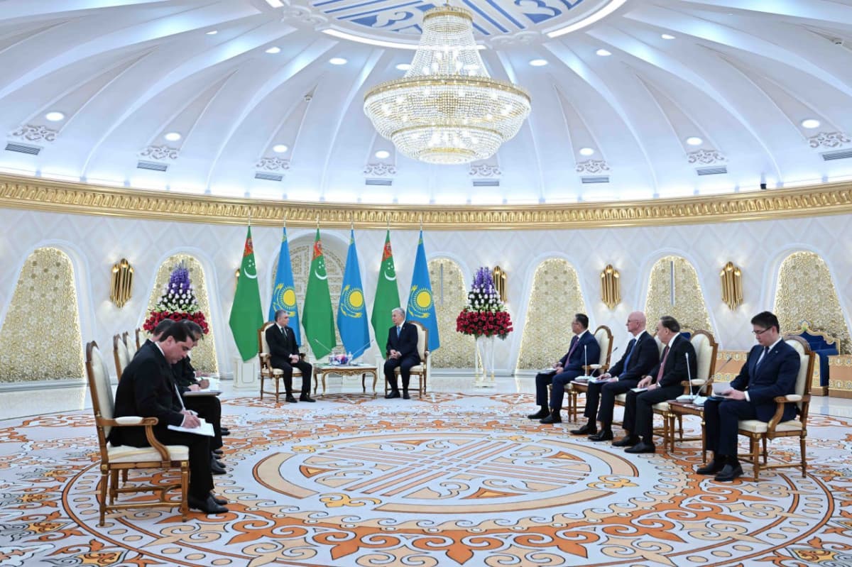 predsedatel-halk-maslahaty-turkmenistana-vstretilsya-s-prezidentom-kazahstana
