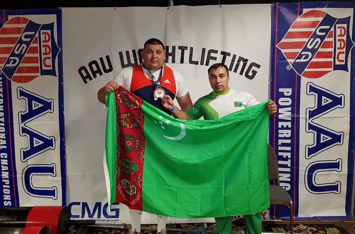 Туркменский пауэрлифтер – чемпион мира по версии AAU