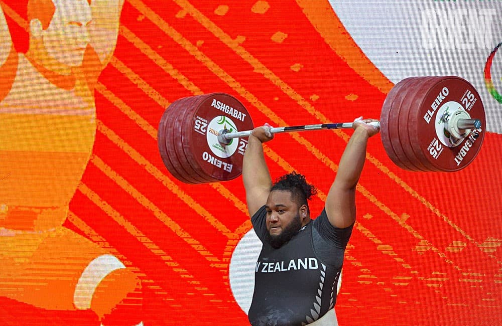 devid-liti-tyazheloatlet-s-bolshim-se