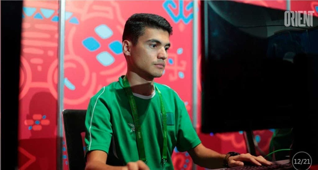 turkmenskie-gejmery-srazyatsya-na-kibe