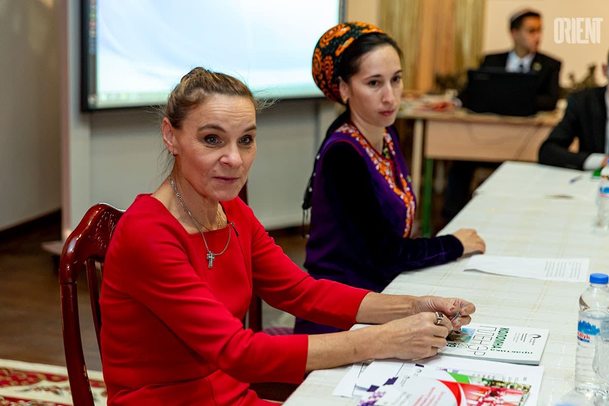 Студенты ГАХТ пообщались с преподавателем Московского института графики и искусства книги