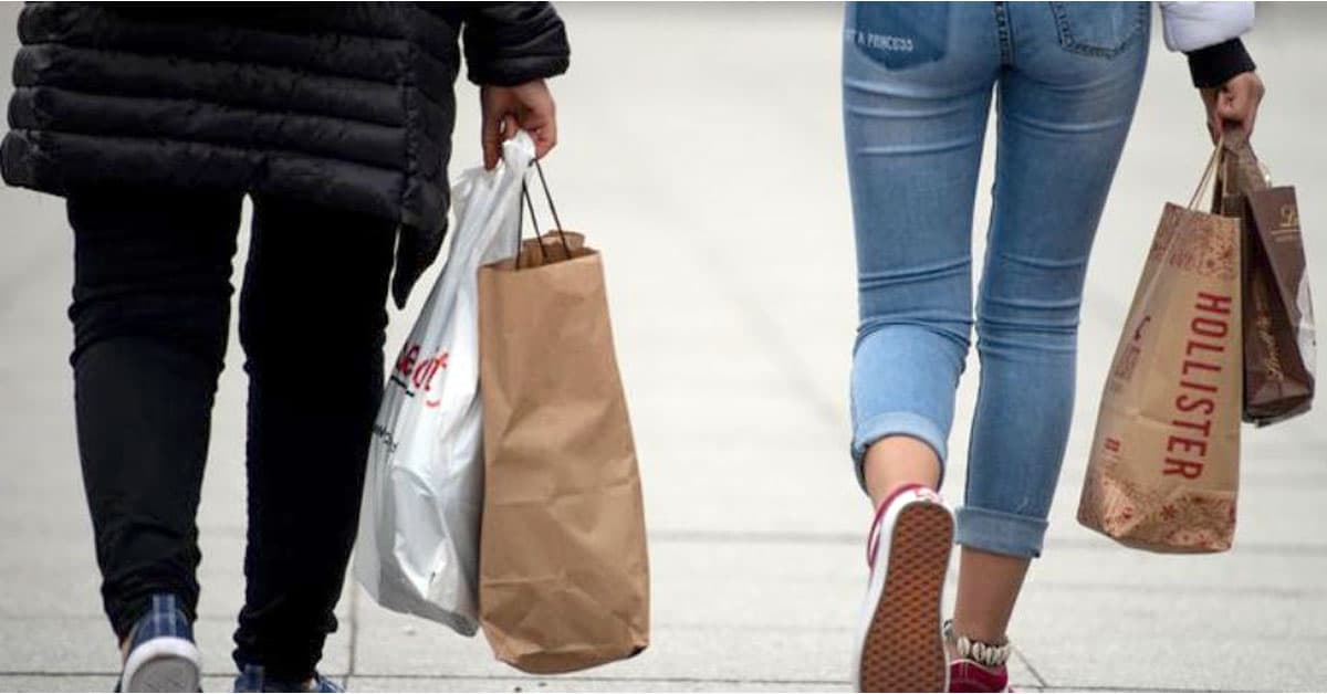 plastik-vs-bumaga-kakoj-paket-luchshe