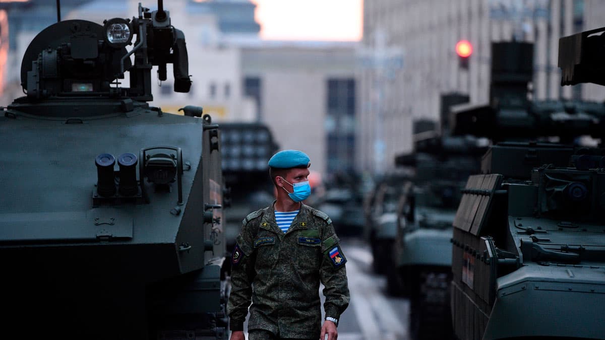 Бердымухамедов не поедет на парад Победы в Москву