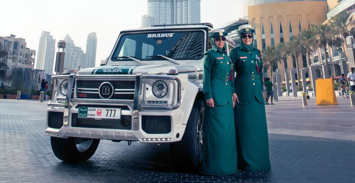 ОАЭ: первые девушки-кадеты и водно-спортивный фестиваль у подножья Burj Khalifa