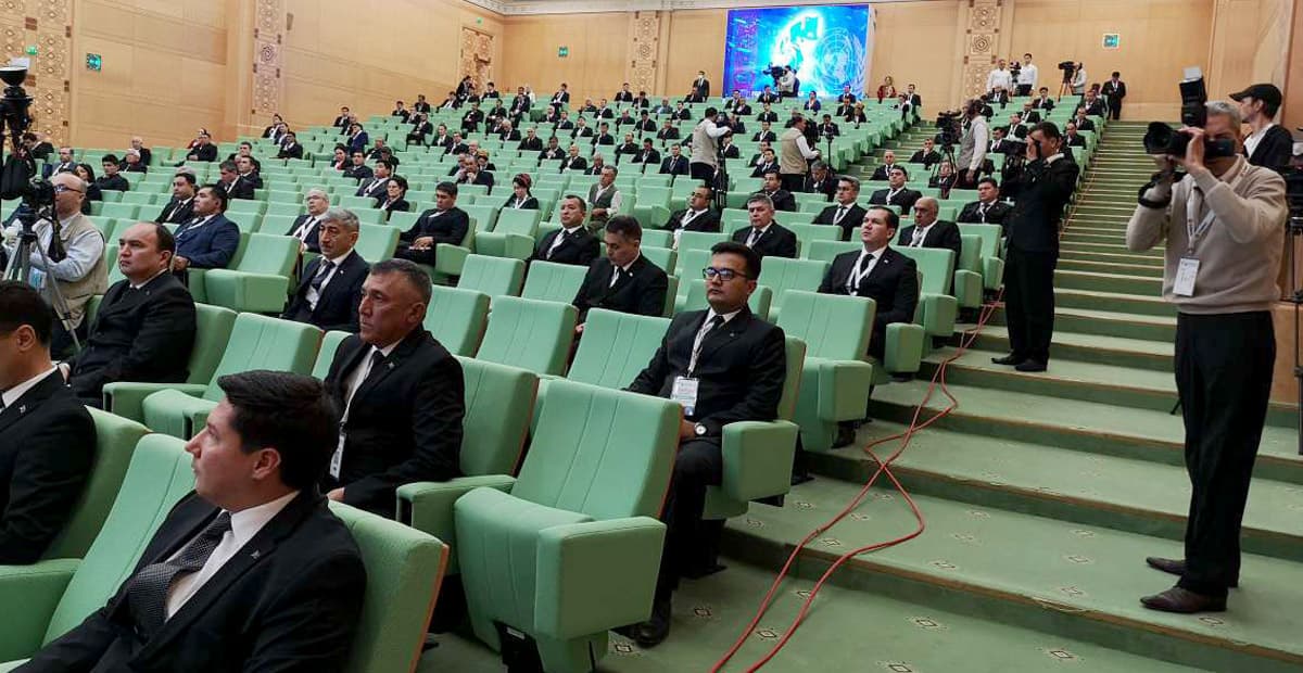 На OGT 2020 обсуждают энергетическую дипломатию Туркменистана и направления сотрудничества