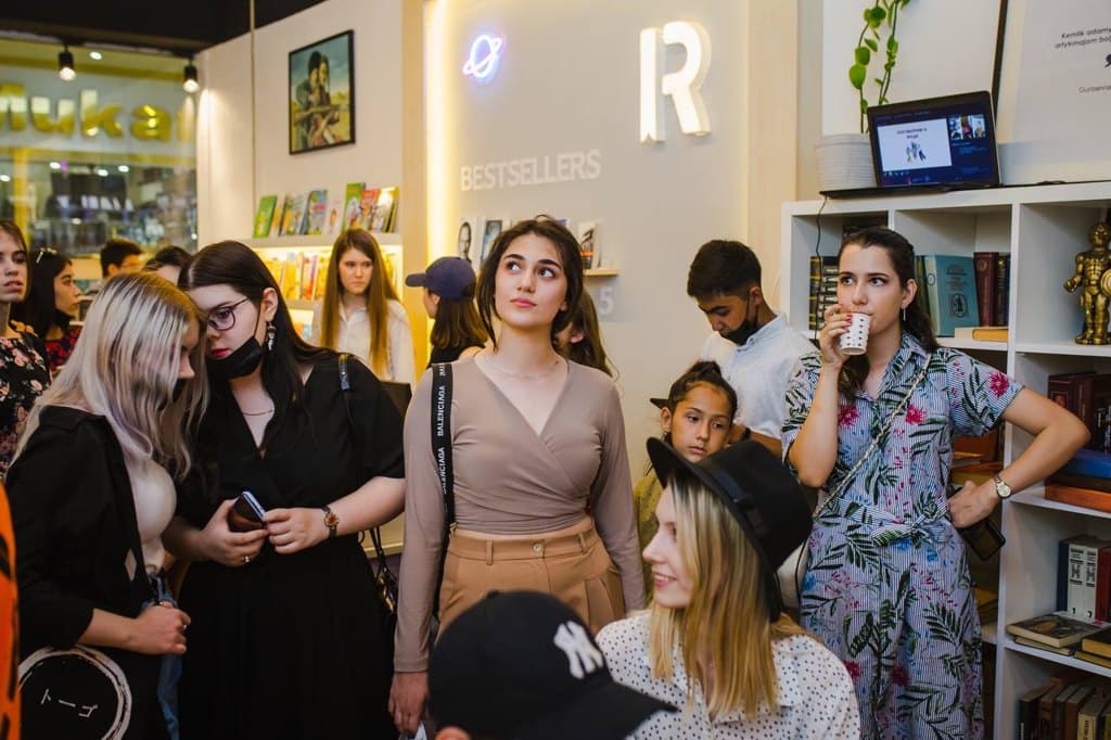 obshchestvennaya-akciya-moj-gorod-obedinila-desyatki-kreativnyh-deyatelej-ashhabada