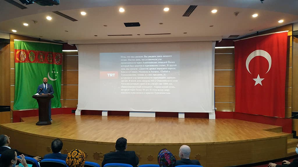 telekanal-trt-v-turkmenistane-prezentoval-film-zhemchuzhnyj-gorod-ashhabad