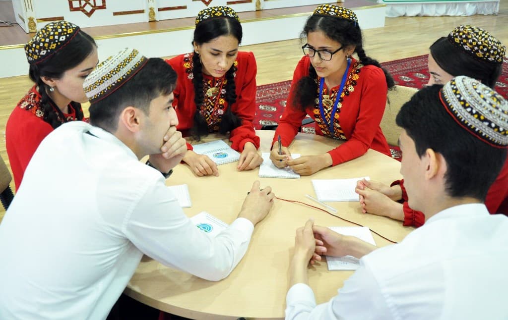 razygran-perehodyashchij-kubok-uchebnogo-centra-po-prioritetnym-napravleniyam-diplomatii-turkmenistana