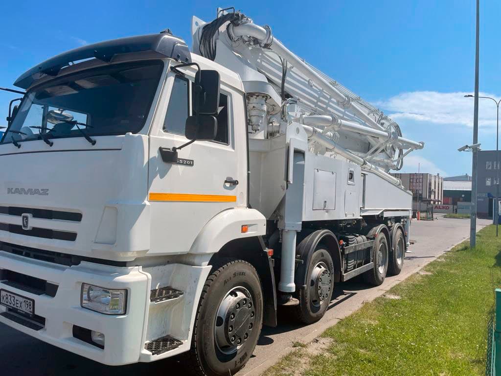 v-turkmenistan-pribyla-novaya-partiya-stroitelnoj-tehniki-kamaz