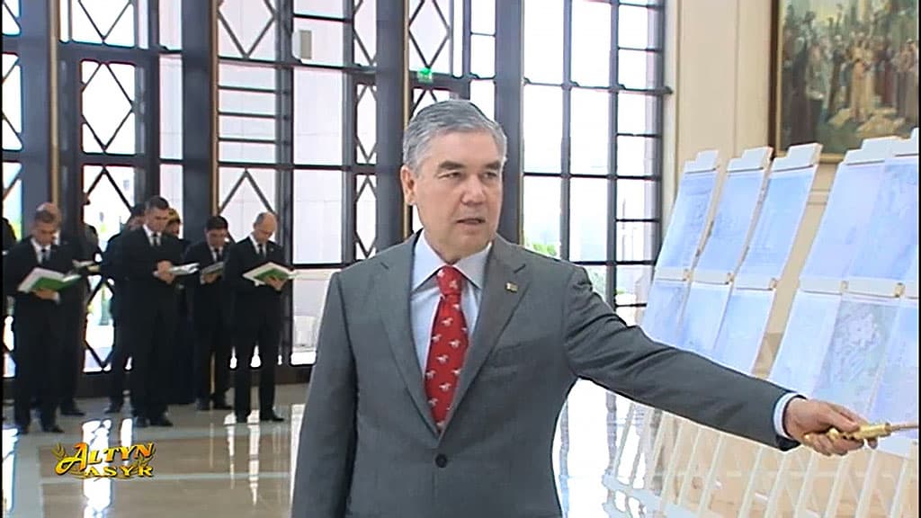 na-prezentacii-stroitelnyh-proektov-v-ashhabade-predstavleny-novye-medcentry