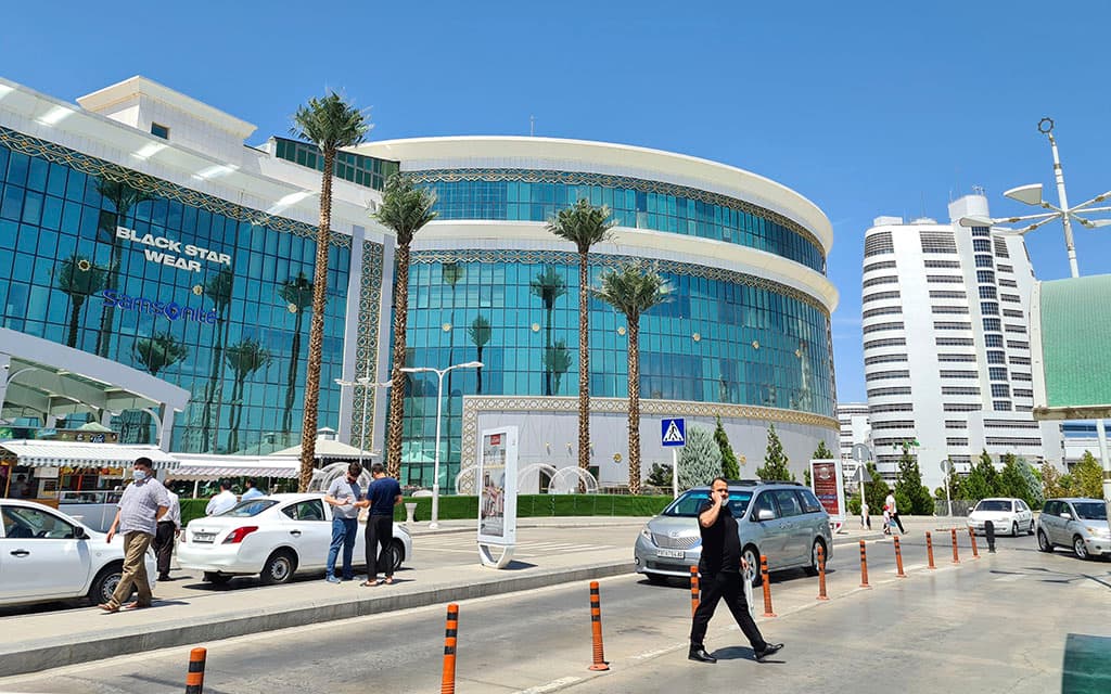 fotovoyazh-v-ashhabadskij-torgovyj-centr-po-sluham-zakrytyj