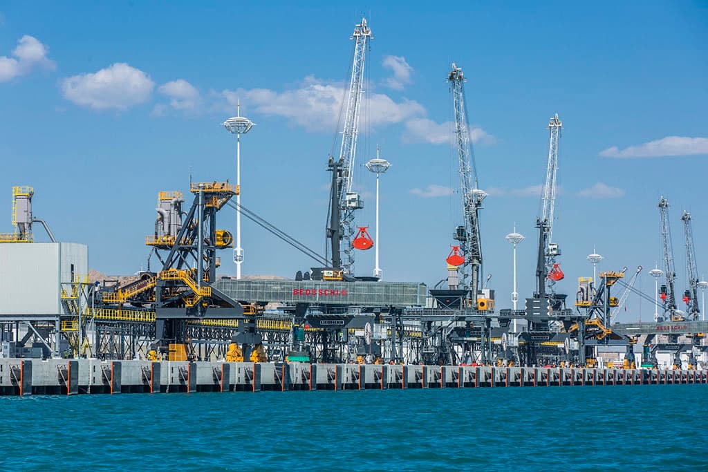 rahmon-ocenil-vozmozhnosti-morskogo-porta-turkmenbashi