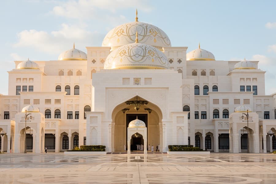 A meeting with a Turkmen delegation was held at the Presidential Palace of Abu Dhabi