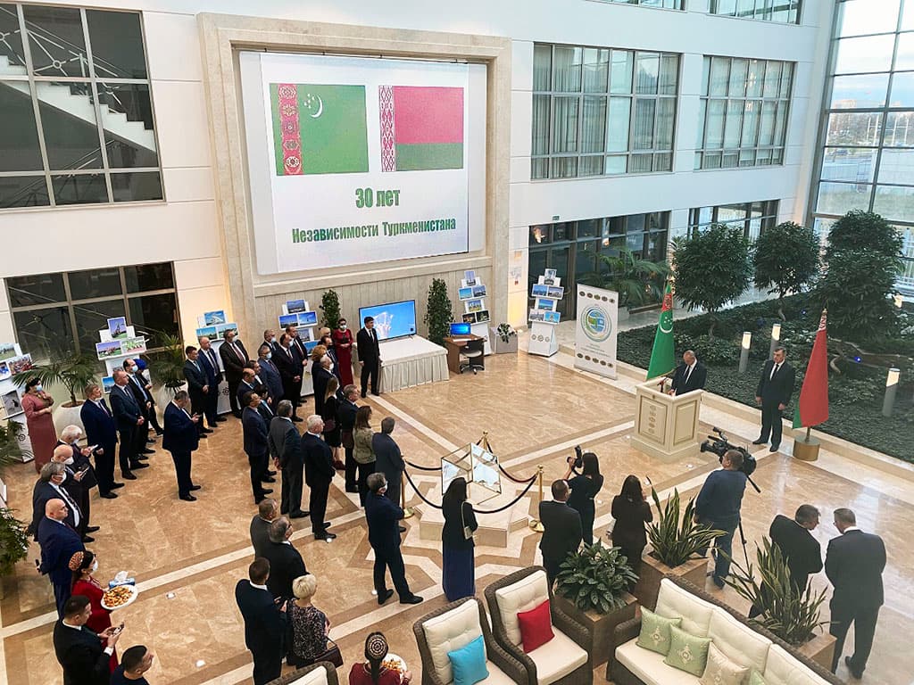v-minske-otmetili-30-letie-nezavisimosti-turkmenistana-diplomaticheskim-rautom